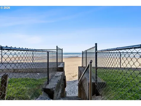 145 NW Inlet Avenue Lincoln City OR 97367
