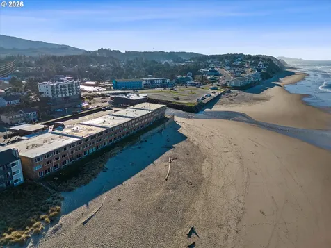 145 NW Inlet Avenue Lincoln City OR 97367
