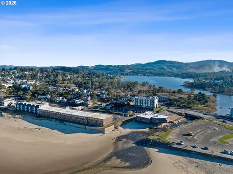 145 NW Inlet Avenue Lincoln City OR 97367