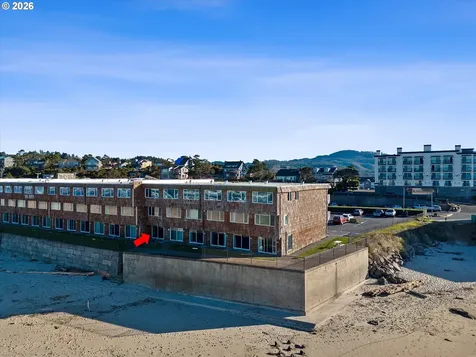 145 NW Inlet Avenue Lincoln City OR 97367