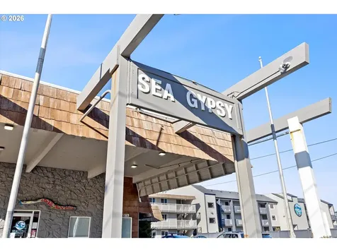 145 NW Inlet Avenue Lincoln City OR 97367