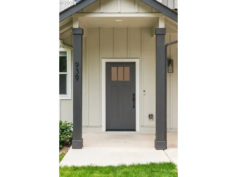 939 SE Roberts Avenue Gresham OR 97080