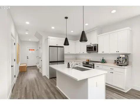 939 SE Roberts Avenue Gresham OR 97080