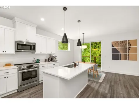 939 SE Roberts Avenue Gresham OR 97080