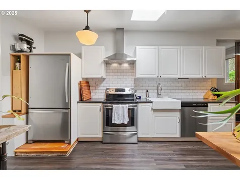 9342 N Saint Johns Avenue Portland OR 97203