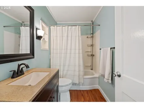 9342 N Saint Johns Avenue Portland OR 97203