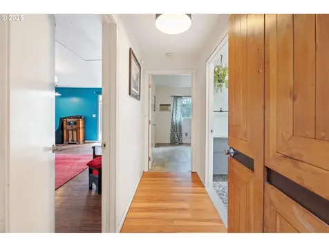 9342 N Saint Johns Avenue Portland OR 97203