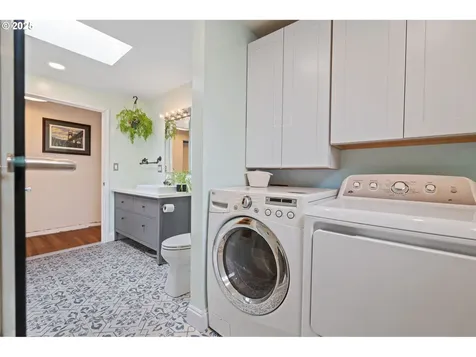 9342 N Saint Johns Avenue Portland OR 97203