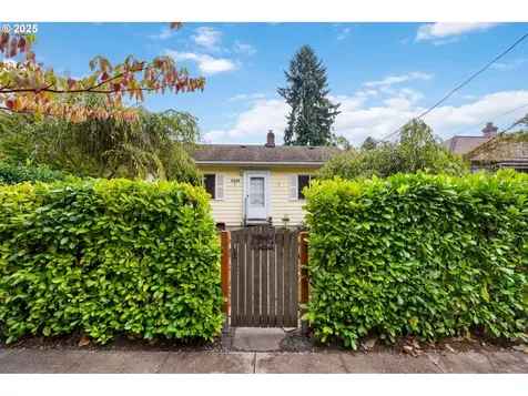 9342 N Saint Johns Avenue Portland OR 97203