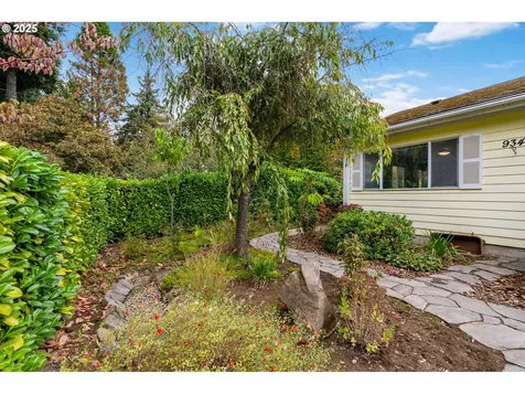 9342 N Saint Johns Avenue Portland OR 97203