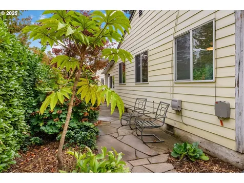9342 N Saint Johns Avenue Portland OR 97203