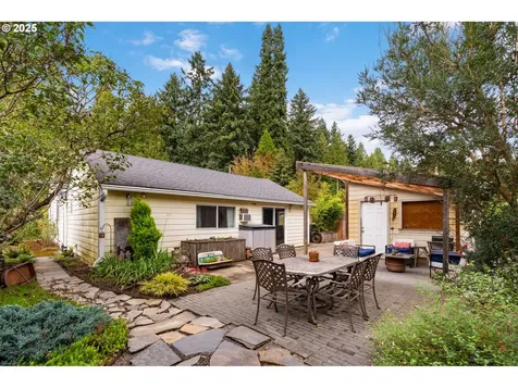 9342 N Saint Johns Avenue Portland OR 97203