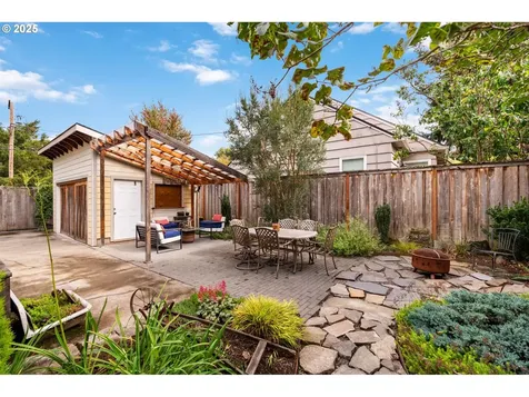 9342 N Saint Johns Avenue Portland OR 97203