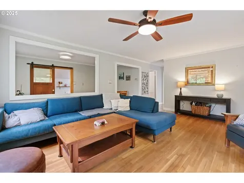 9342 N Saint Johns Avenue Portland OR 97203