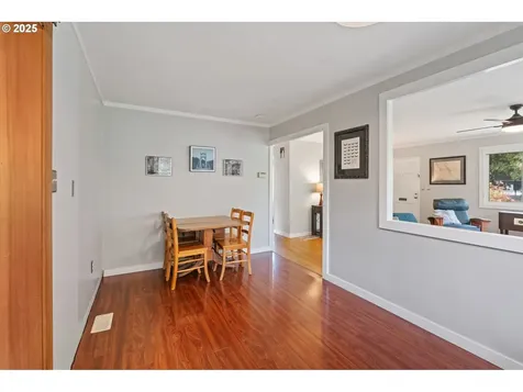 9342 N Saint Johns Avenue Portland OR 97203