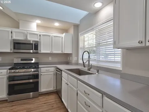 1688 NE Coburn Drive Mcminnville OR 97128