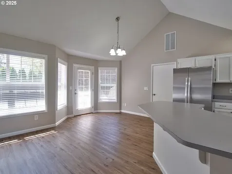1688 NE Coburn Drive Mcminnville OR 97128