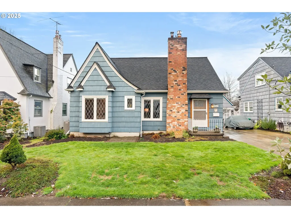 1943 SE 22nd Avenue Portland OR 97214