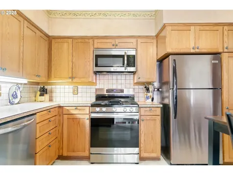 1943 SE 22nd Avenue Portland OR 97214