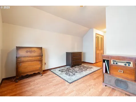 1943 SE 22nd Avenue Portland OR 97214