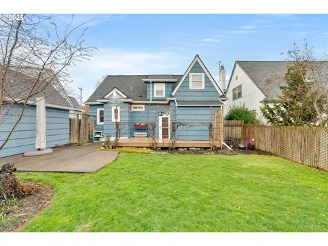 1943 SE 22nd Avenue Portland OR 97214