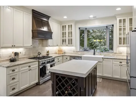 8235 SW 47th Avenue Portland OR 97219