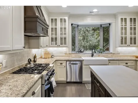 8235 SW 47th Avenue Portland OR 97219