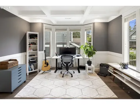8235 SW 47th Avenue Portland OR 97219