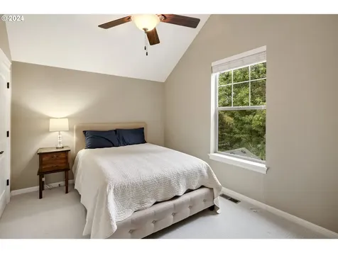 8235 SW 47th Avenue Portland OR 97219