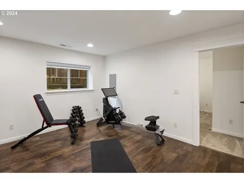 8235 SW 47th Avenue Portland OR 97219