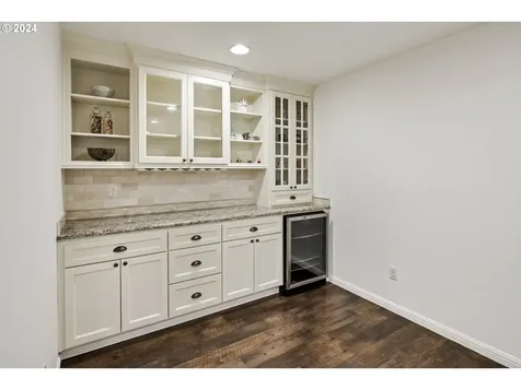 8235 SW 47th Avenue Portland OR 97219
