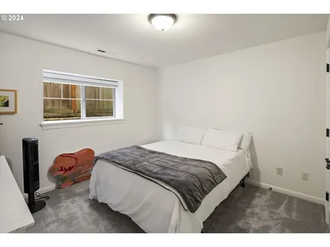 8235 SW 47th Avenue Portland OR 97219