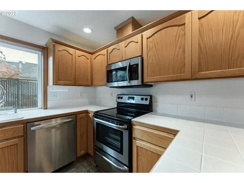 13826 SE Boise Court Portland OR 97236