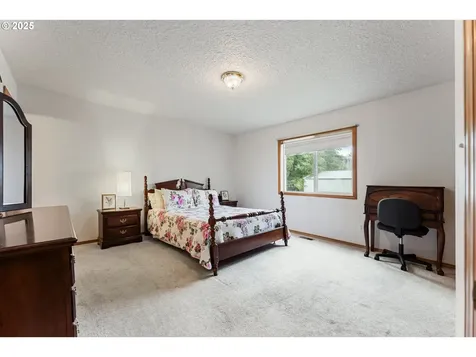 13826 SE Boise Court Portland OR 97236