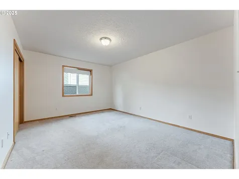 13826 SE Boise Court Portland OR 97236