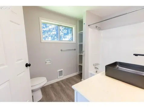 2306 Jefferson Street Sweet Home OR 97386