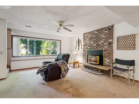 830 SE 59th Avenue Hillsboro OR 97123