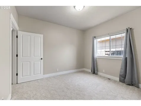 4469 Calumet Way Eugene OR 97404