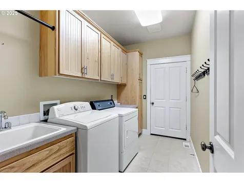 4469 Calumet Way Eugene OR 97404