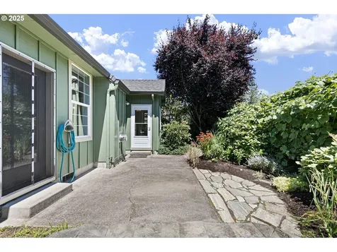 4469 Calumet Way Eugene OR 97404