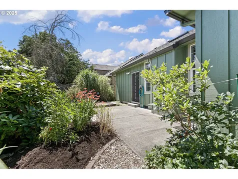 4469 Calumet Way Eugene OR 97404