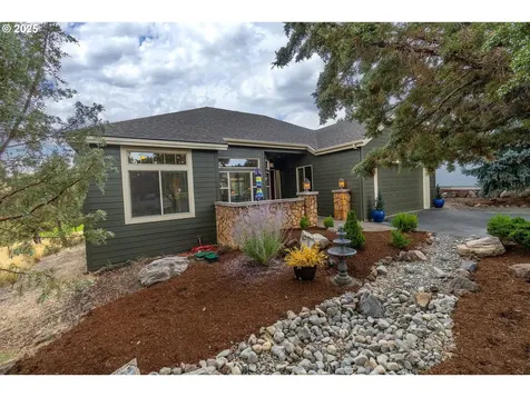 7986 Little Falls Court Redmond OR 97756