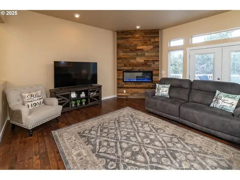 7986 Little Falls Court Redmond OR 97756