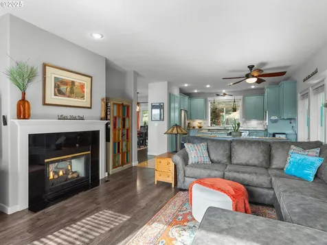 943 W Y Street Washougal WA 98671