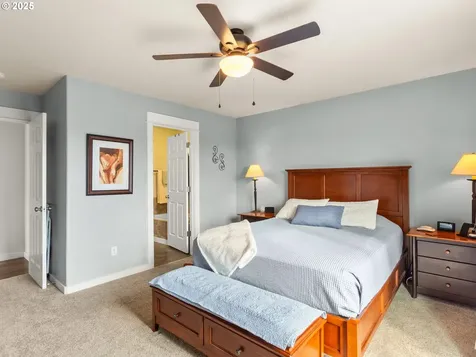 943 W Y Street Washougal WA 98671
