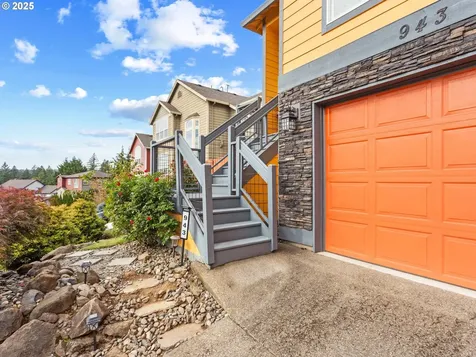 943 W Y Street Washougal WA 98671