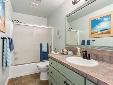 943 W Y Street Washougal WA 98671