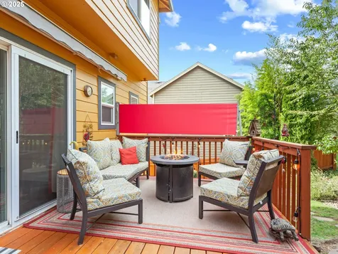 943 W Y Street Washougal WA 98671