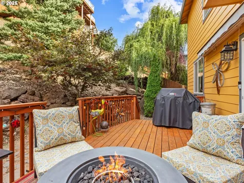 943 W Y Street Washougal WA 98671