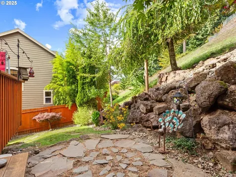 943 W Y Street Washougal WA 98671